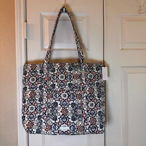 Vera Bradley Vera Tote - Lisbon Medallion pattern - NWT